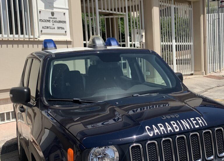 Un’ordinanza applicativa della custodia cautelare degli arresti domiciliari emessa nei confronti  di un 24enne di Altavilla Irpina