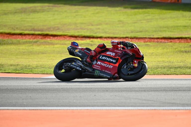 Bagnaia vola nel pomeriggio di Jerez, Vinales e Marquez dietro