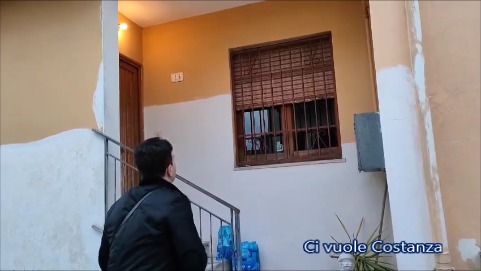 Grottaminarda, liberata la casa occupata abusivamente: il proprietario per mesi ha dormito in garage