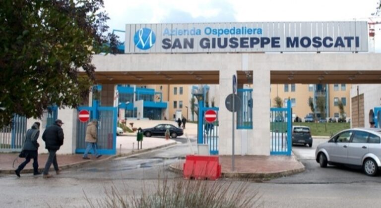 Moscati, aggressione verbale al triage: il Direttore generale incontra l’infermiera molestata, «episodi inaccettabili, massima tutela per gli operatori»