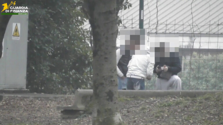 Arrestato a Manchester latitante a capo di una organizzazione italo-albanese