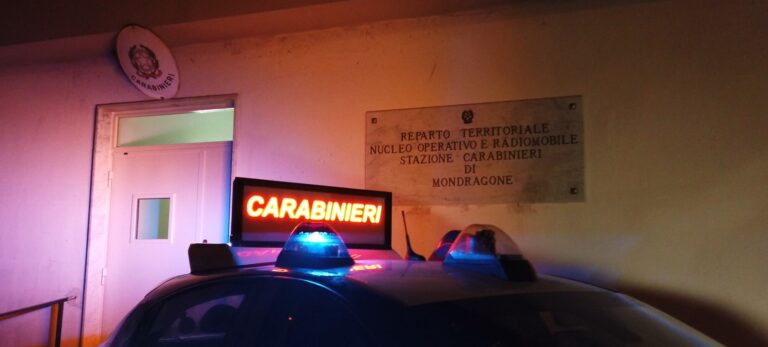 Mondragone, fuga all’alt sulla Domiziana: inseguito e denunciato dai Carabinieri